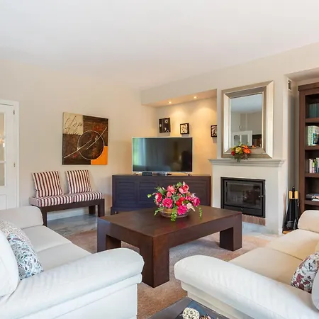 Bellavista Villa *
